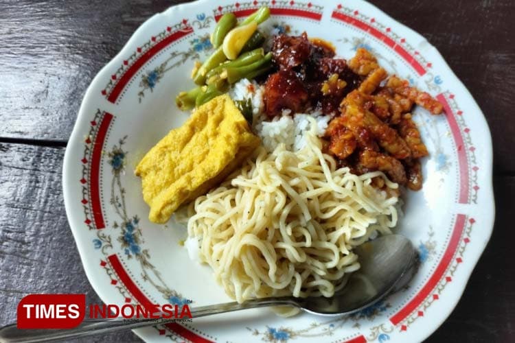 Mencicipi Kuliner Sederhana di Gang Sempit Kota Blitar