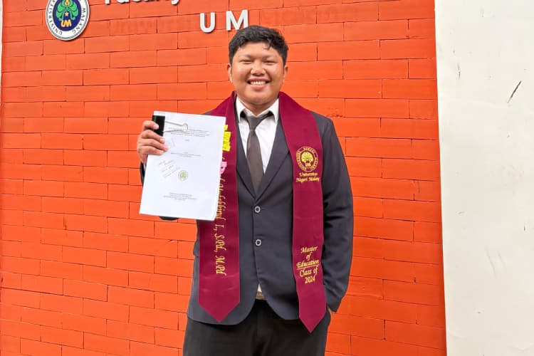 Inspirasi Lulus Cepat 14 Bulan Raih Magister