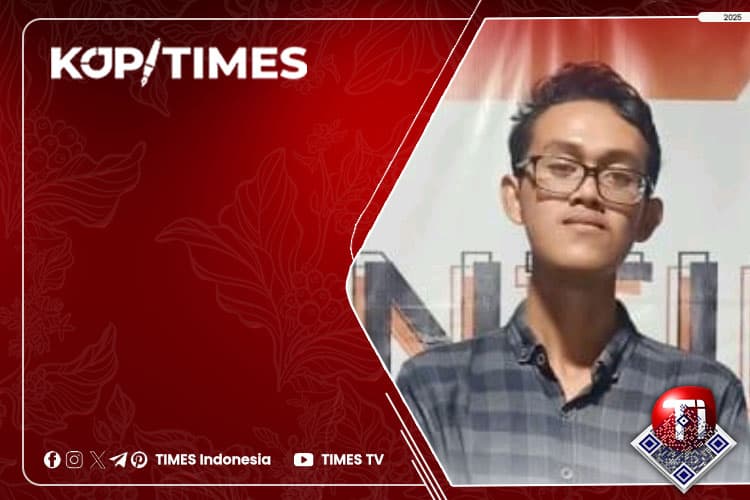 Di Balik Seragam Guru yang Tak Lagi Menarik