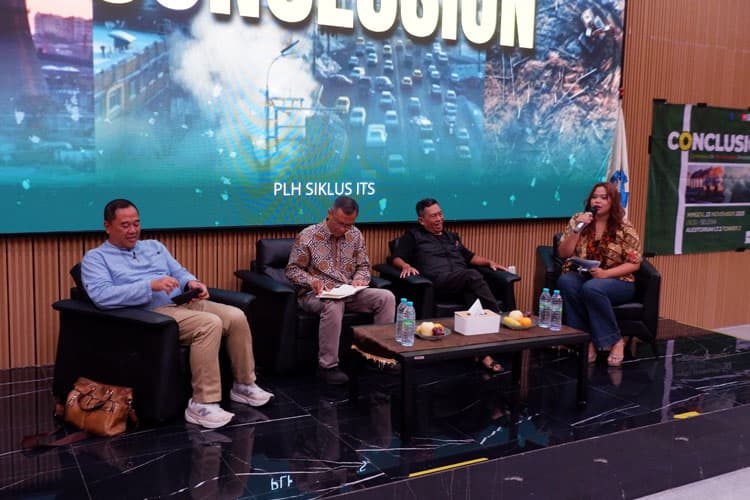 PLH Siklus ITS Gelar Conclusion, Bongkar Solusi Palsu di Balik Upaya Transisi Energi