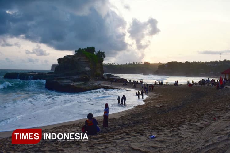 Libur Nataru Diprediksi Ramai, Ini Strategi Pemkab Pacitan Amankan Wisata Pantai