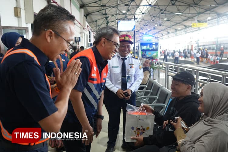 Fokus Awasi Titik Rawan,  Direksi PT KAI Kesiapan Angkutan Nataru di Wilayah Daop 7 Madiun