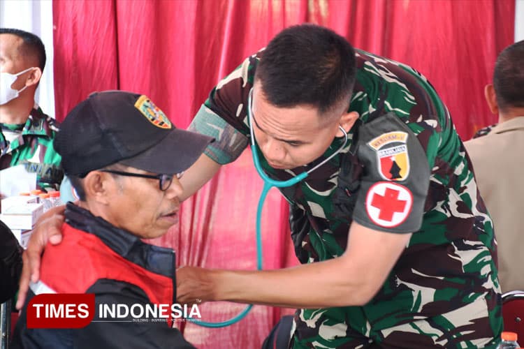 Hari Juang TNI AD 2025: Korem 083/Baladhika Jaya Gelar Bakti Kesehatan Gratis