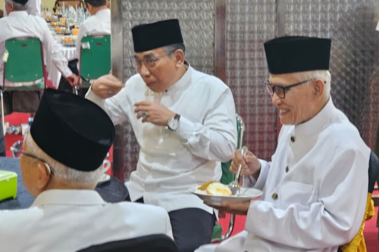 Rais Aam PBNU KH Miftachul Akhyar Gelar Rapat Tertutup dengan Mustasyar di Lirboyo