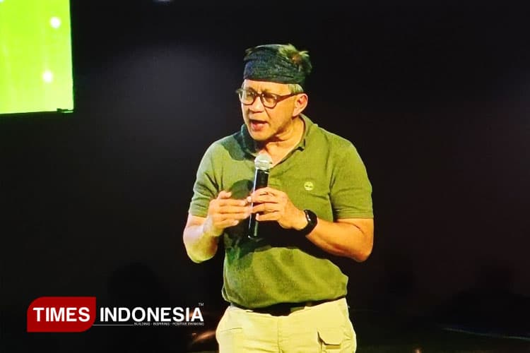 Rocky Gerung di Surabaya: Pilkada via DPRD Itu Demokrasi Amplop, Cara Murah Matikan Akal Sehat!
