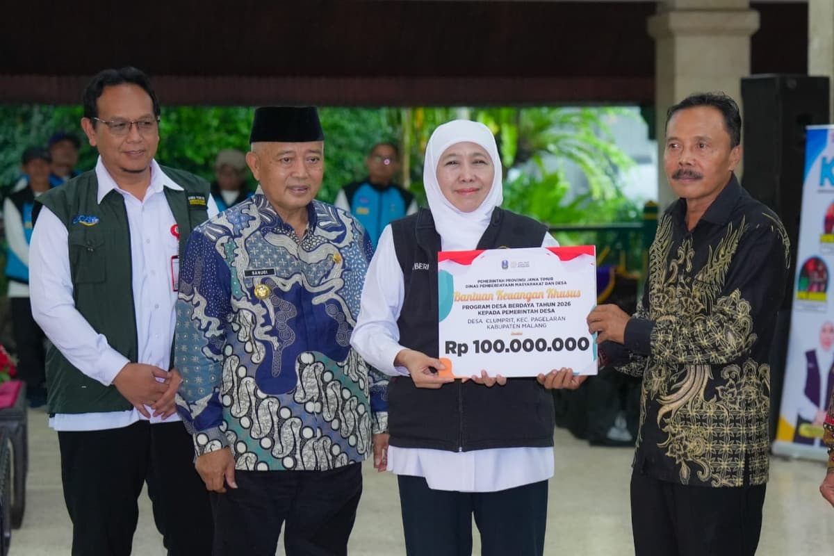 Gubernur Khofifah Salurkan Bansos Senilai Rp7,05 Miliar di Kabupaten Malang