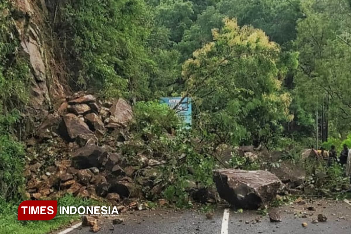 Longsor di Sebelas Titik, Akses Jalan Pacitan–Ponorogo Tersendat
