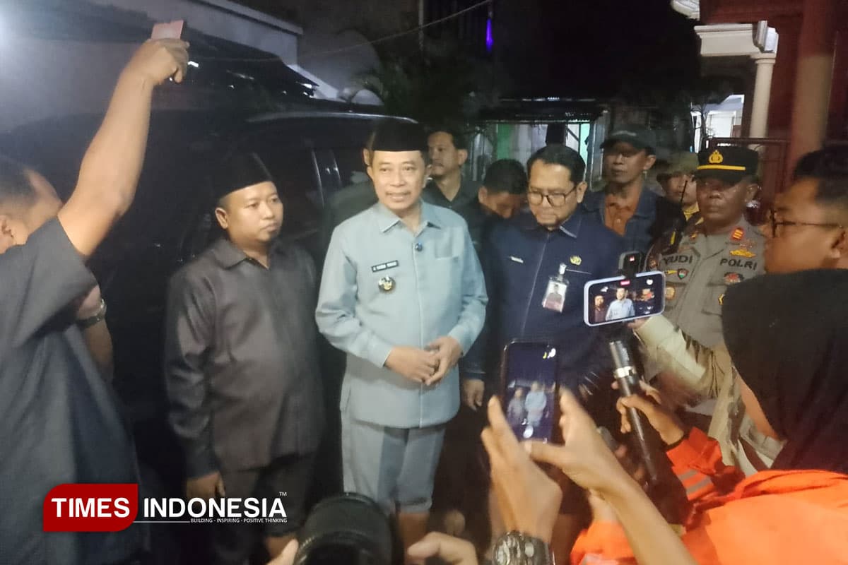Genangan di Kawasan Pasar Wonosari, Bupati Bondowoso Turun dan Minta Drainase Diperpaiki