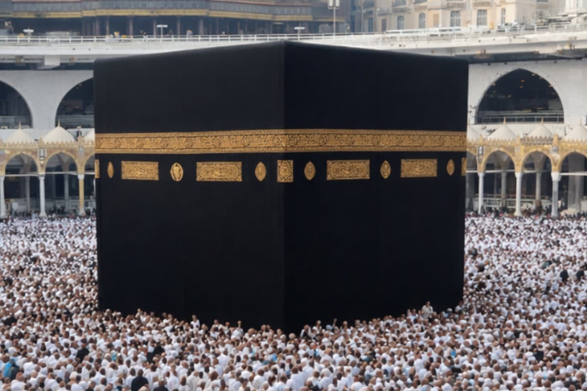 Ribuan Jemaah Umrah Tertahan dan Pengusaha Travel di Gresik Terancam Rugi Miliaran