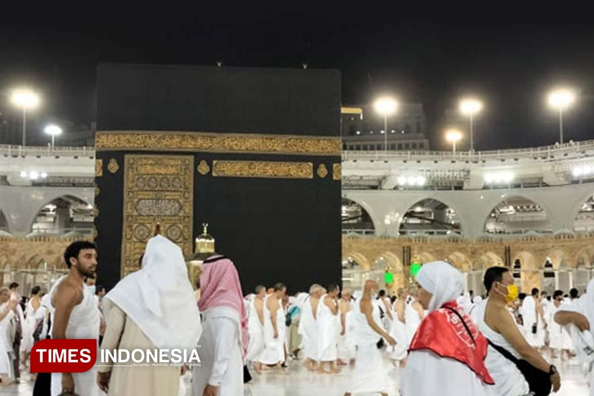 Lima Jemaah Umrah Asal Kota Batu Tertahan di Arab Saudi Akibat Konflik Timur Tengah