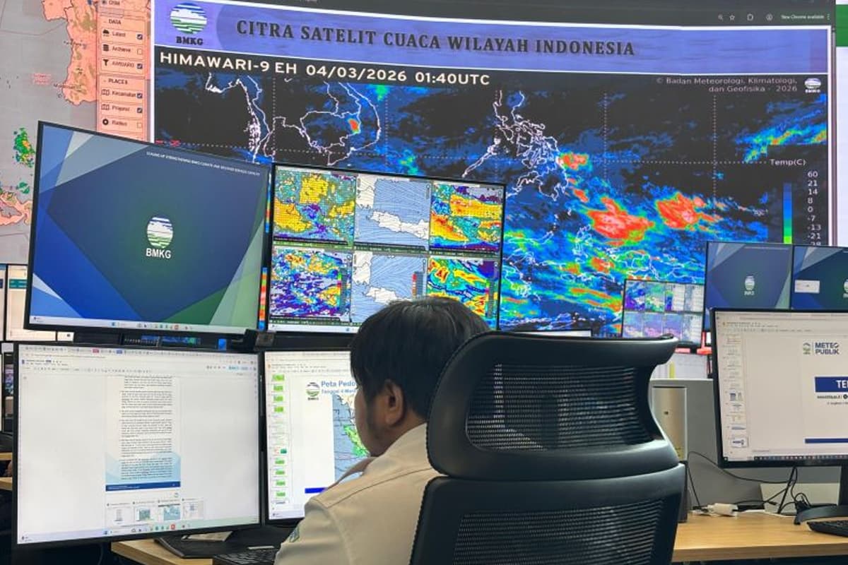 Pemerintah Mulai Operasi Modifikasi Atasi Cuaca Ekstrem