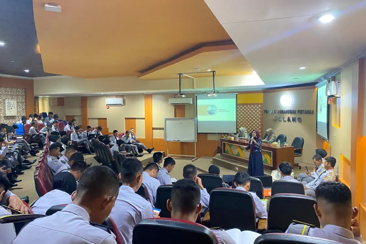 Dari Sarang Lebah ke Pasar, Mahasiswa Polbangtan Malang Pelajari Rantai Bisnis Perlebahan Berkelanjutan