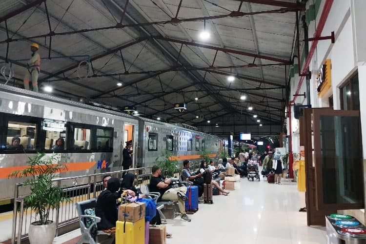 65.556 Tiket Disiapkan KAI Daop 7 Madiun Selama Masa Angkutan Nataru