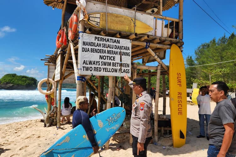 Libur Panjang, Polres Malang Perketat Patroli di Kawasan Wisata Pantai